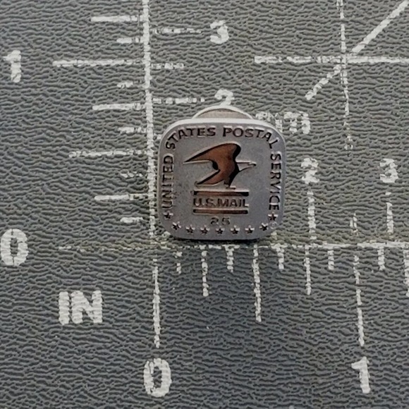 United State Postal Service USPS 25 Year Award Pin Tie Tack US Mail Eagle cTo - Picture 2 of 5